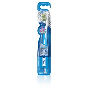 Oral-B Pro-Expert Antiplacca Spazzolino Medio